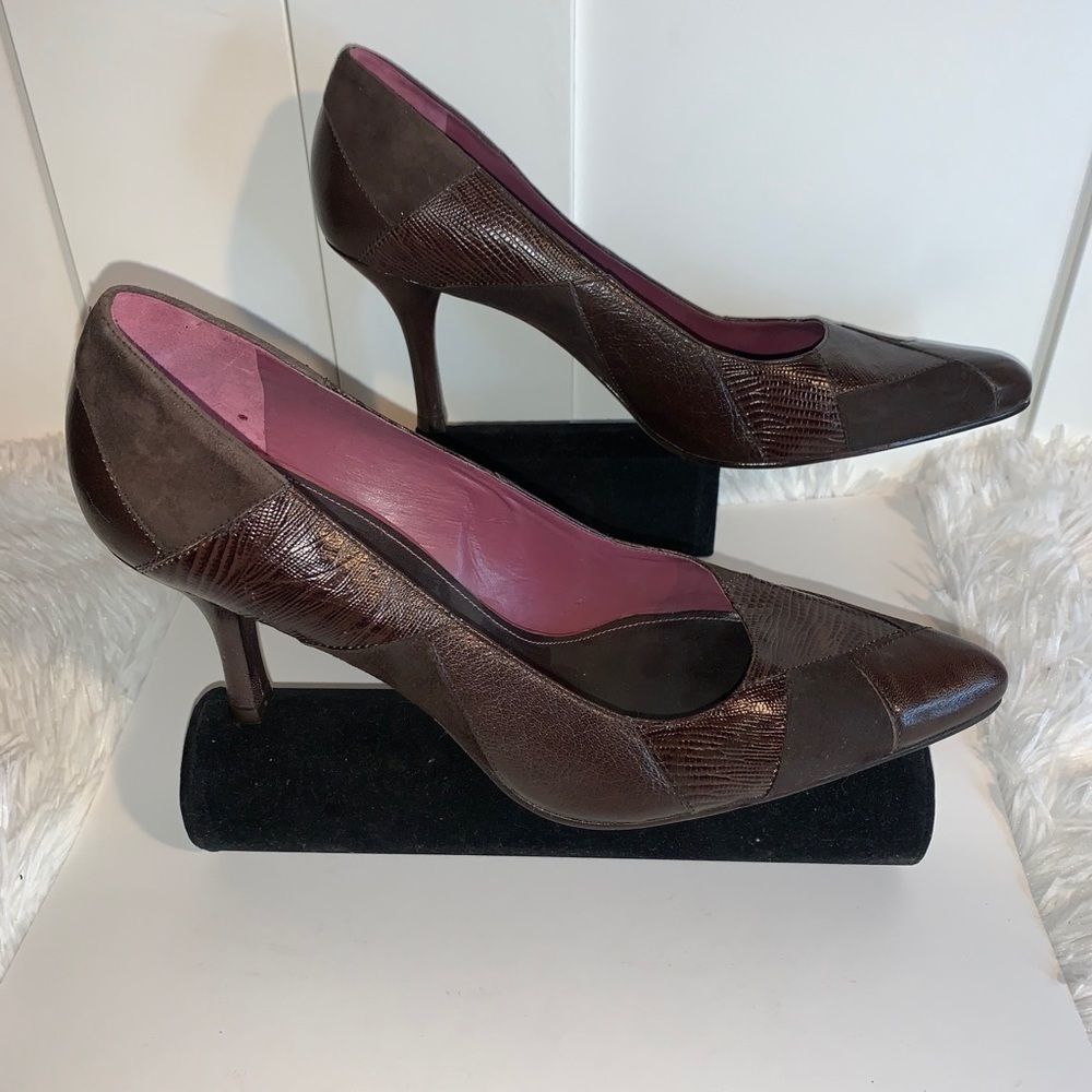 NWOT Antonio Melani Brown Glove Fit Heels 7.5